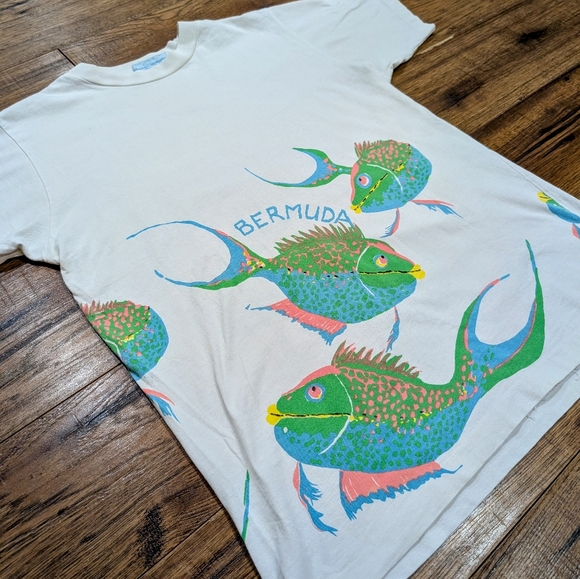 80s Vintage Bermuda Tshirt bold piranha print - Picture 3 of 6